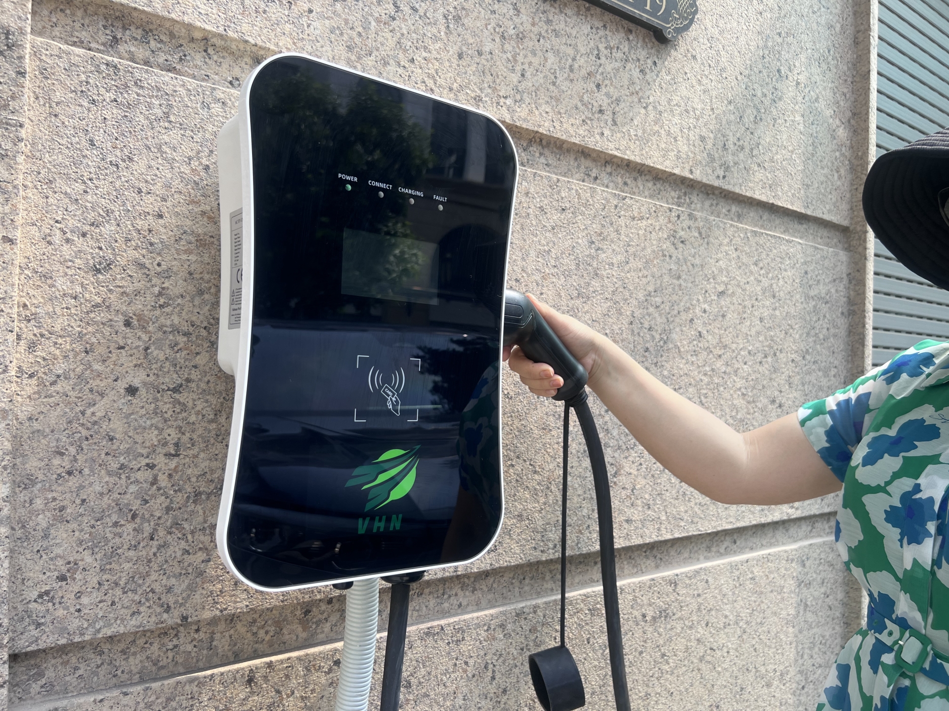 sạc ô tô điện